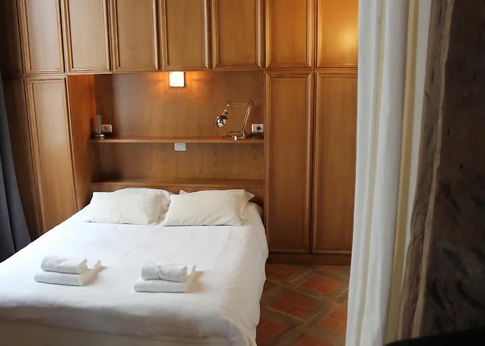 Gregoire Apartment *